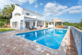 Host Wise - Quiet Spacious House - Swimming Pool